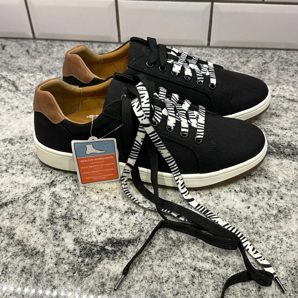 Aetrex Women 9-9.5 Renee Sneaker Black Canvas Zebra Laces Arch Support PC230W